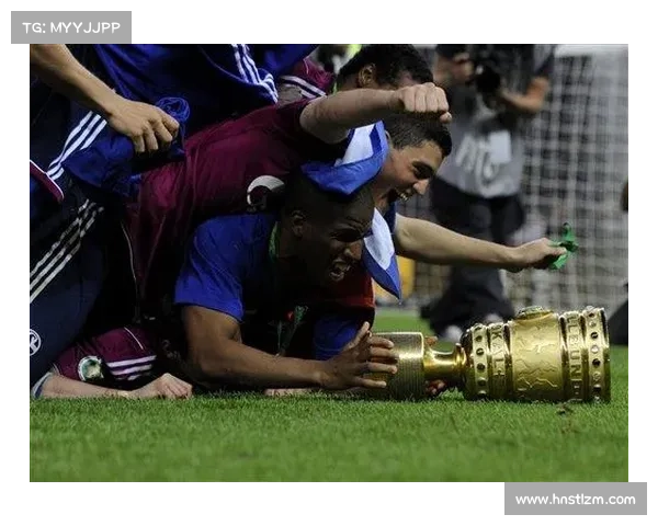 法尔范在沙尔克04进攻体系中的核心作用与战术定位分析